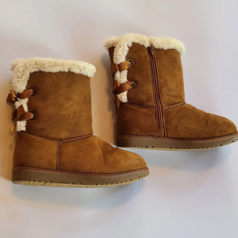 Hot Tomato Brown Shearling-Lined Kids Boots Size 4